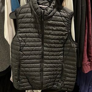 Eddie Bauer vest medium